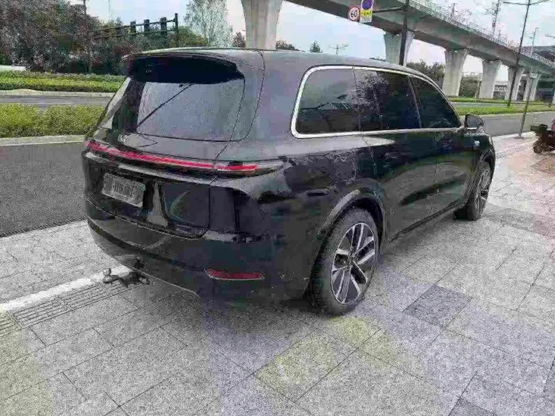 理想L9 内饰后排