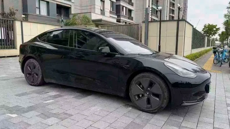 特斯拉MODEL 正面外观二