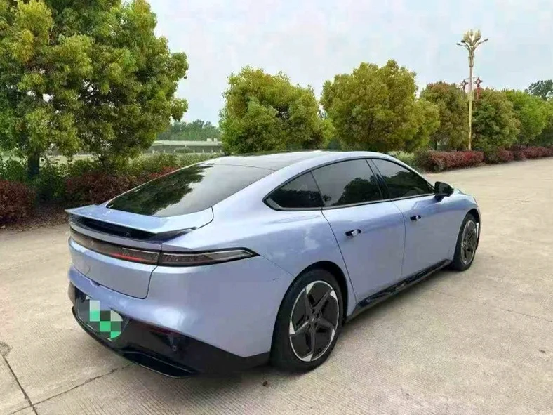 特斯拉MODEL 后面外观三