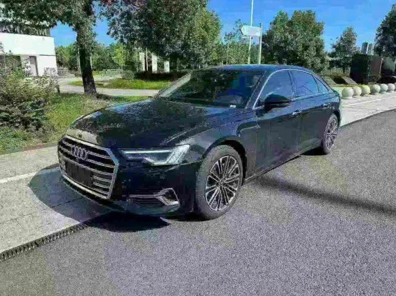 奥迪A6L 正面外观三