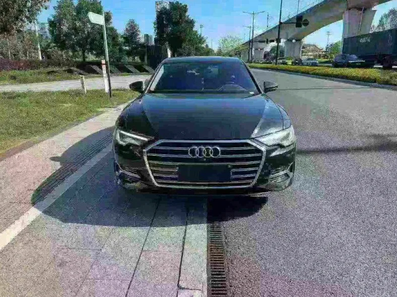 24年奥迪A6L 45两驱