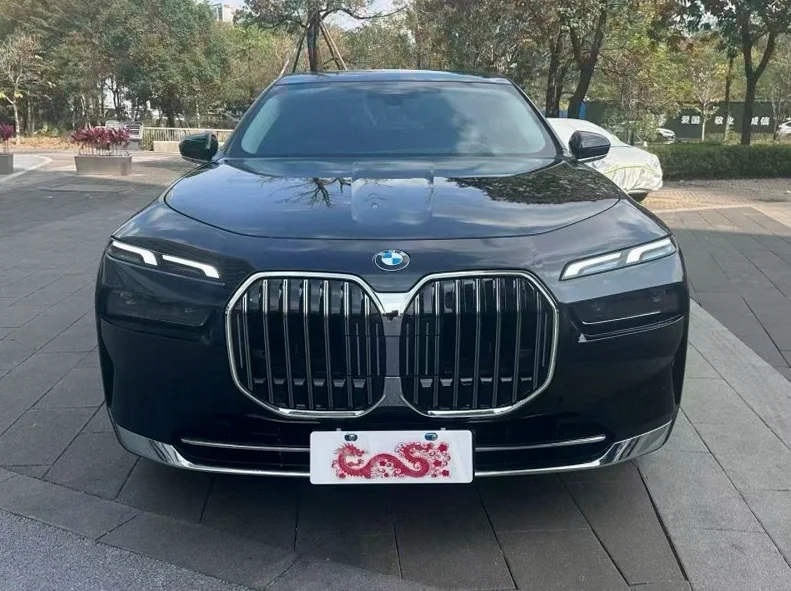 24年宝马735Li豪华运动套装