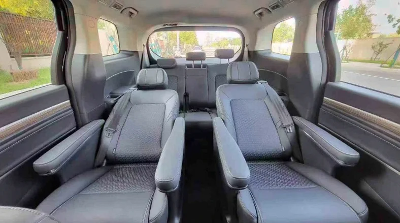 传祺M8 后面外观二