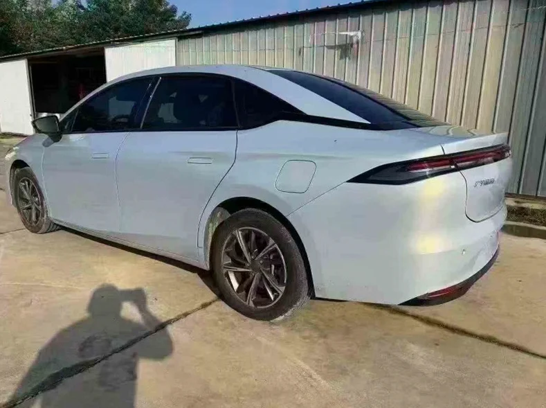 传祺埃安S 内饰后排