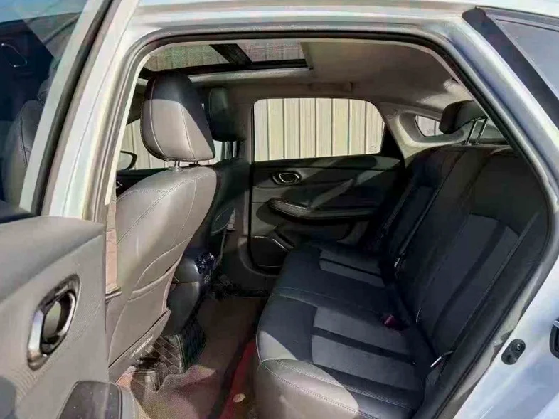 传祺埃安S 后面外观三