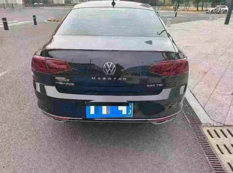 大众迈腾 后面外观三