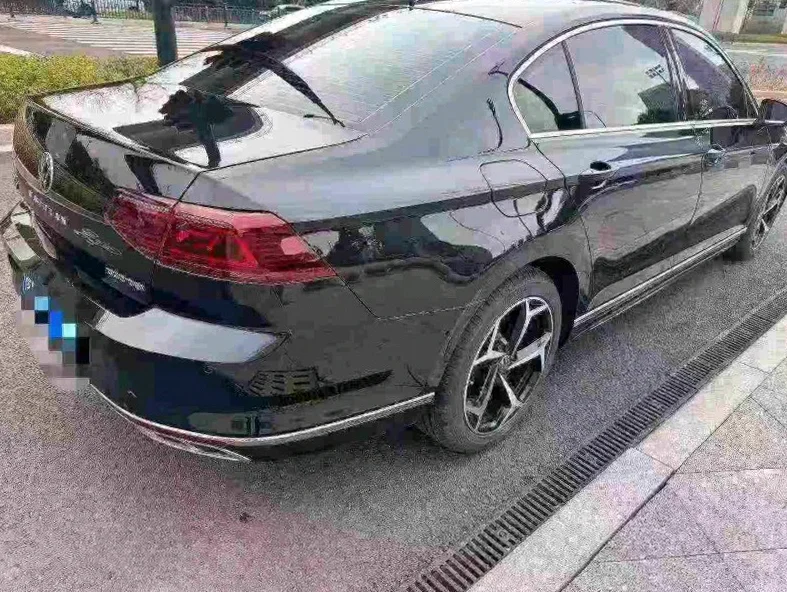 大众迈腾 内饰后排