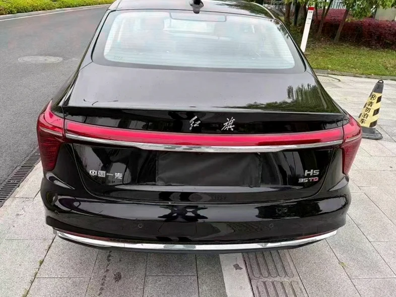 红旗H5 内饰后排