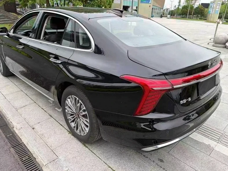 红旗H5 内饰前排