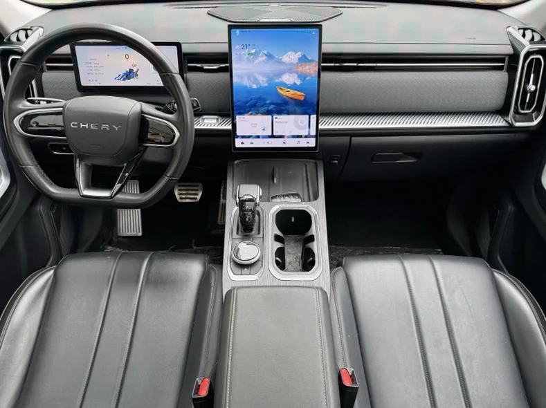 奇瑞探索 内饰后排