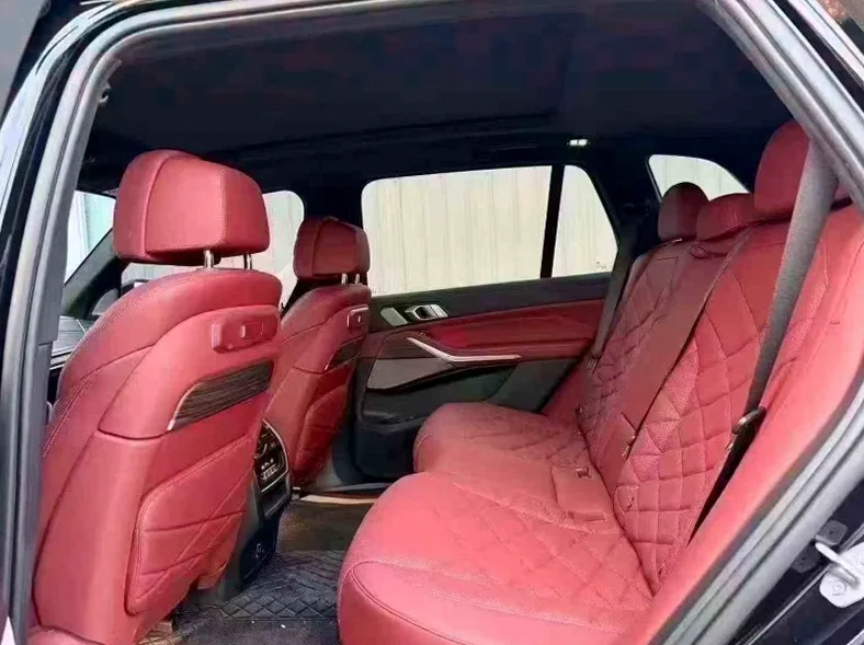 宝马X5 后面外观二