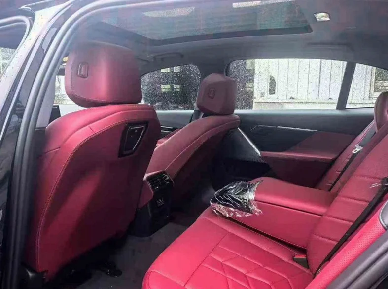 宝马I5 后面外观二