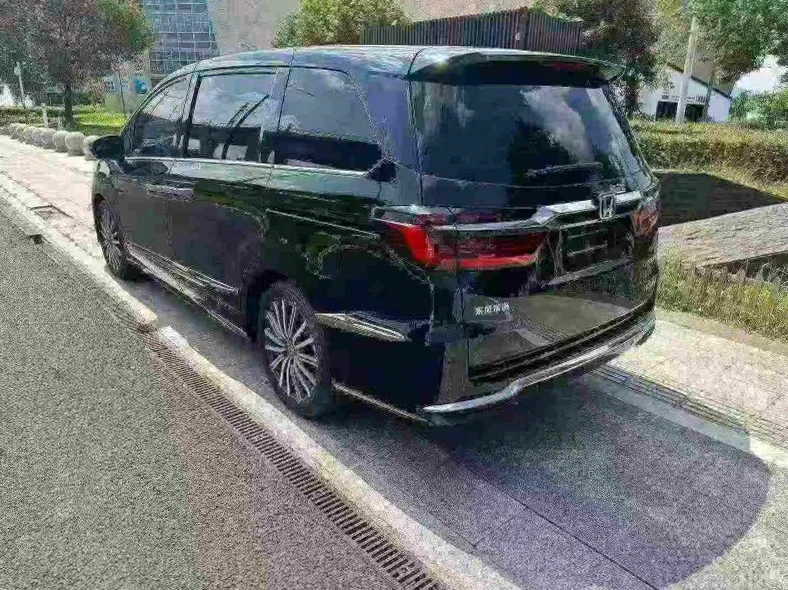 本田艾力绅 内饰后排