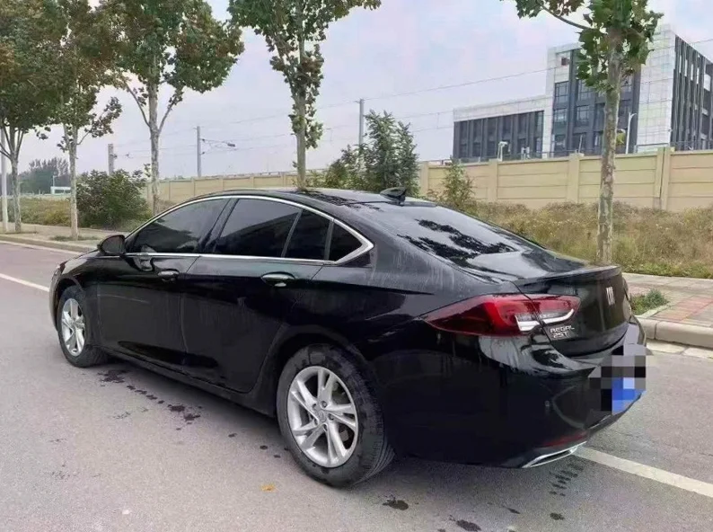 别克君威 后面外观一