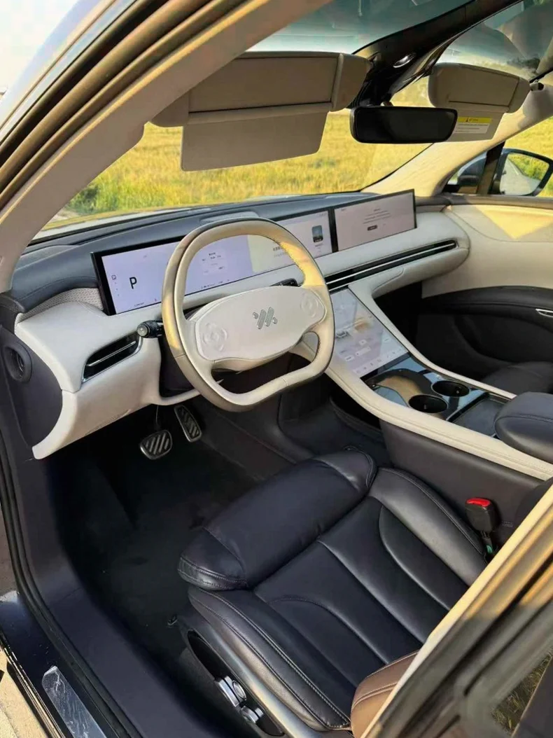 智己LS7 后面外观一