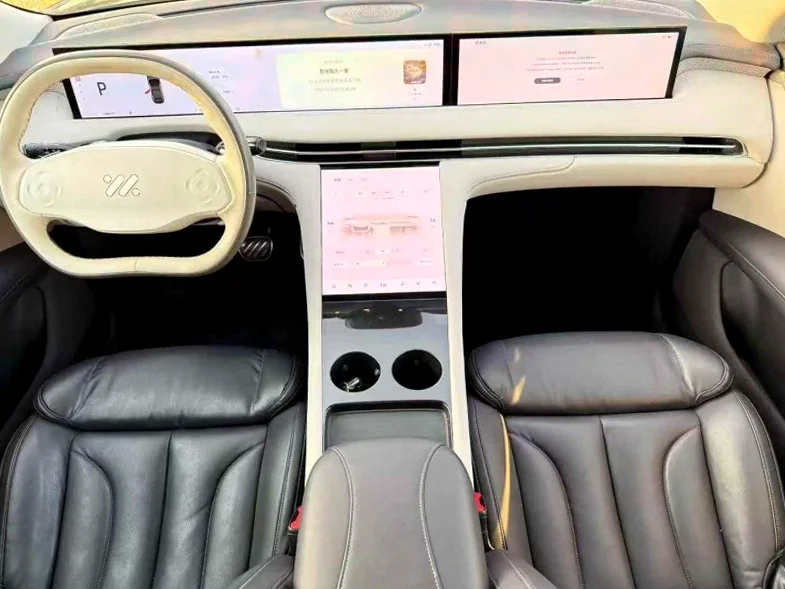 智己LS7 后面外观三