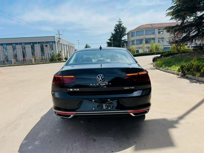 大众迈腾 后面外观二