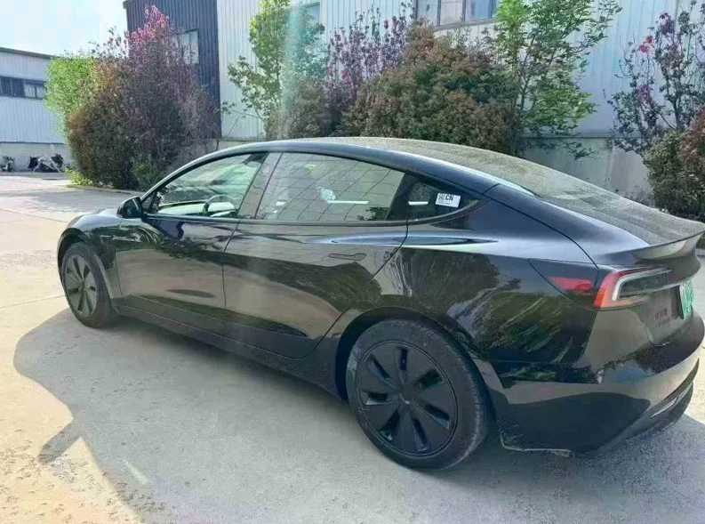 特斯拉MODEL 内饰后排