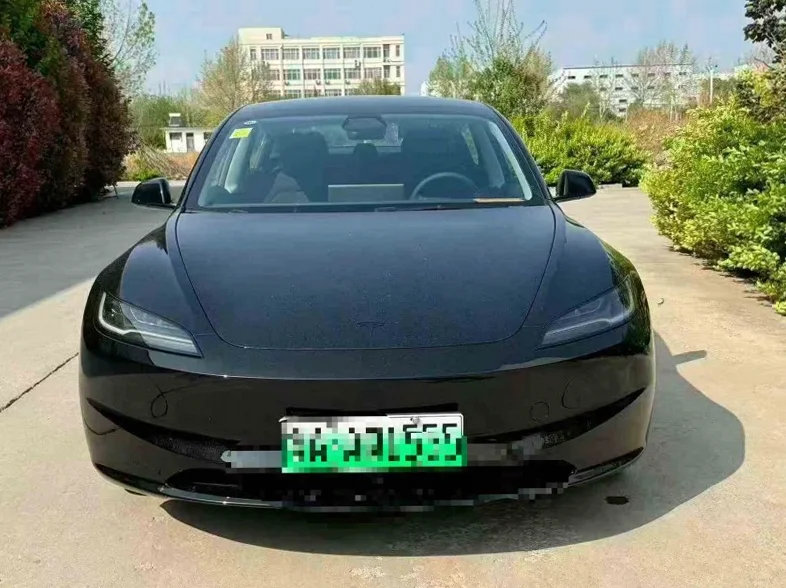 26年特斯拉MODEL Y焕新版