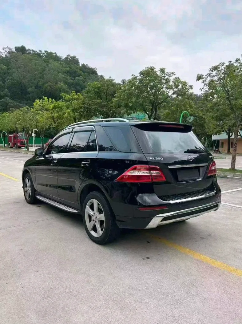 奔驰ML 内饰前排