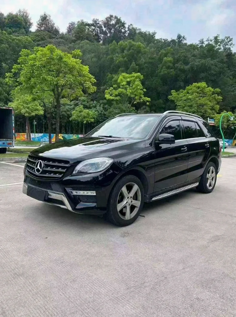 奔驰ML 正面外观二