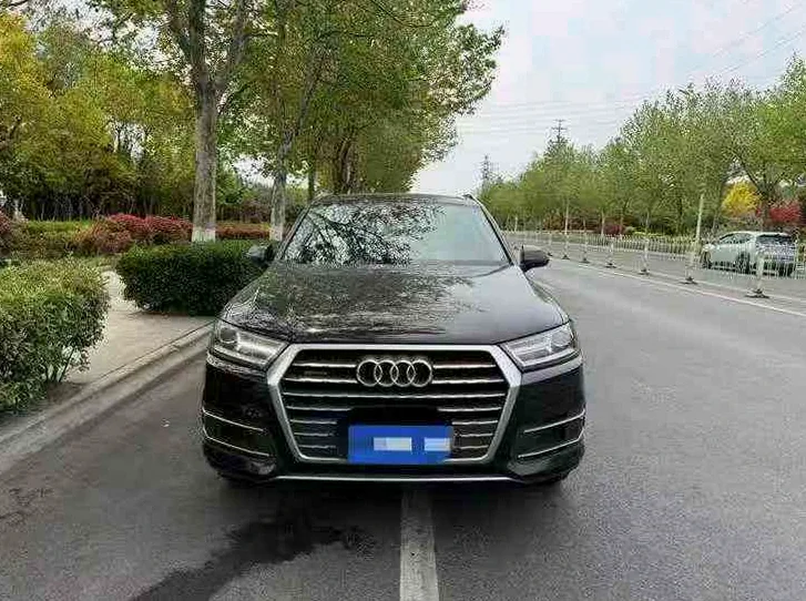 17年奥迪Q7 40高功率四驱高配