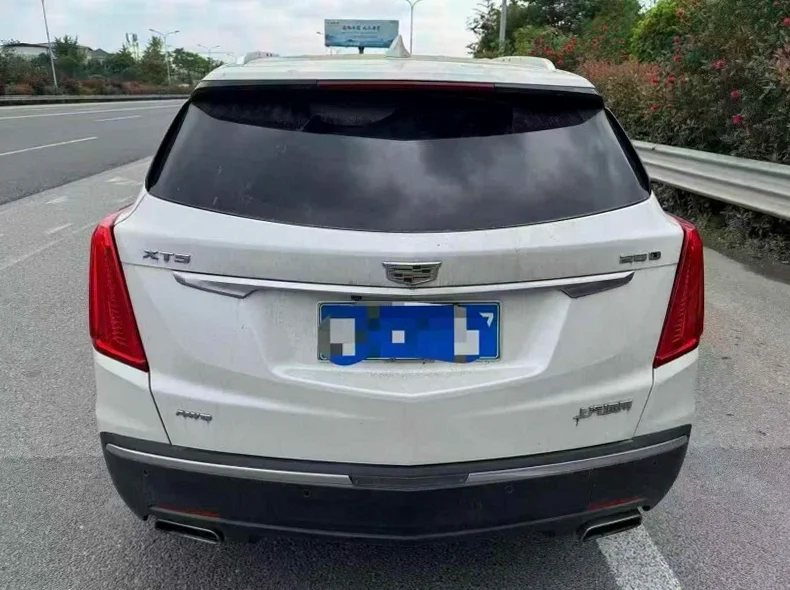 凯迪拉克XT5 驾驶室