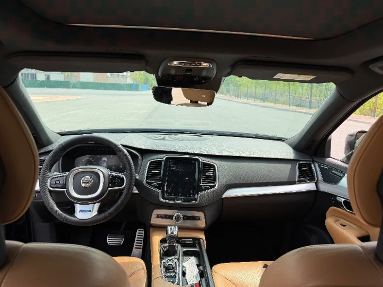 沃尔沃XC90 驾驶室