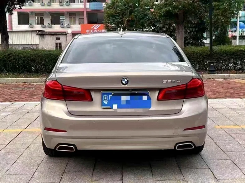 宝马5系 内饰后排