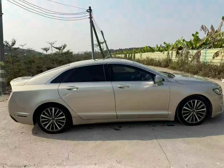 林肯MKZ 内饰后排