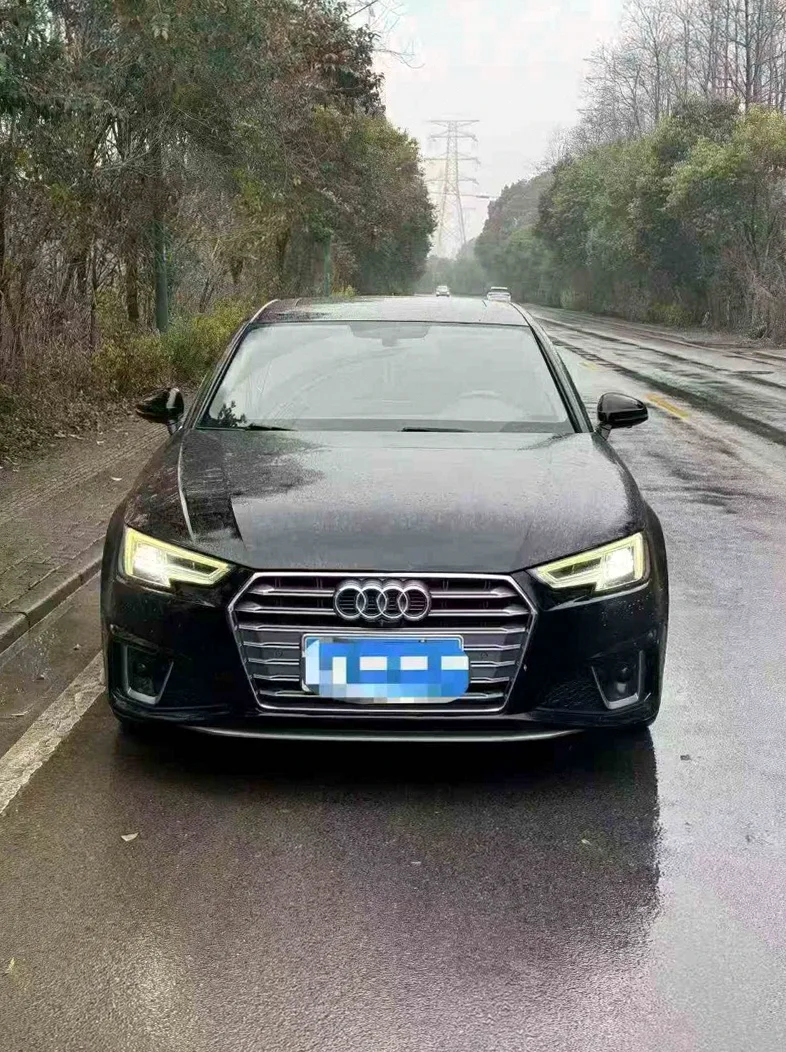 19年奥迪A4L 2.0T时尚版
