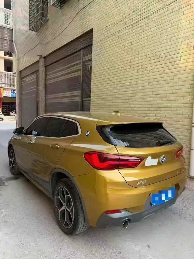 宝马X2 后面外观三