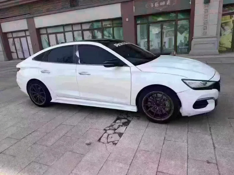 现代菲斯塔 正面外观二