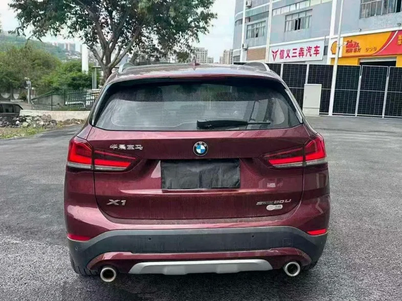 X1宝马 驾驶室