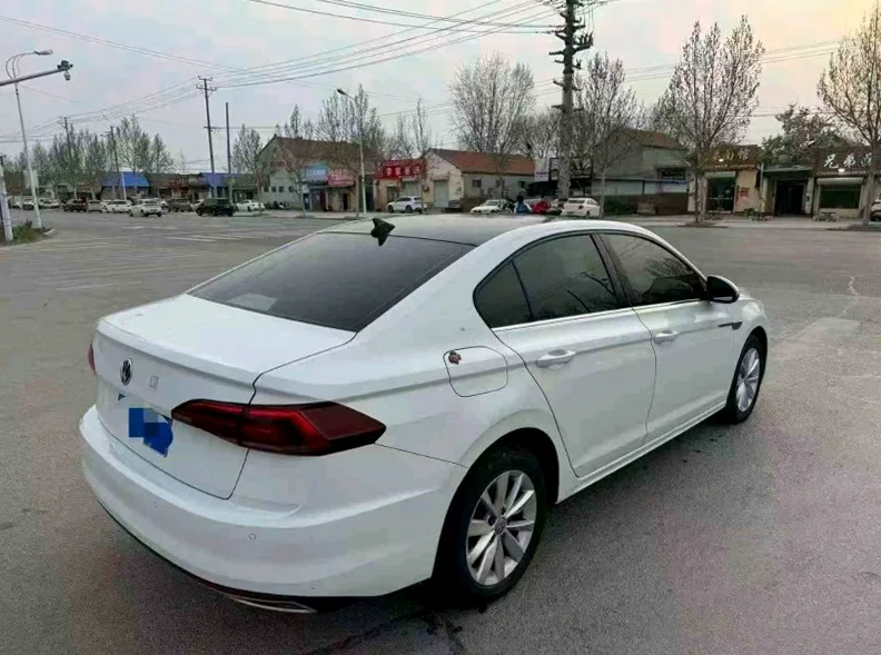 大众宝来 后面外观一