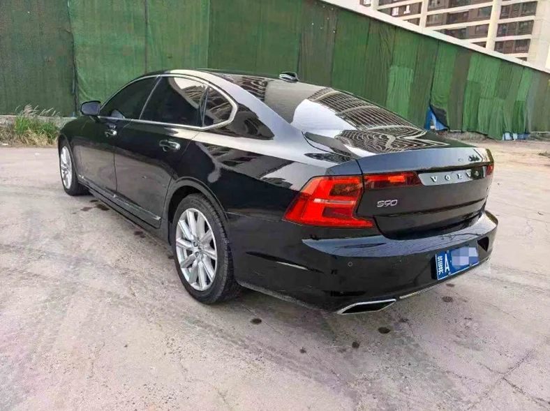 沃尔沃S90 后面外观三