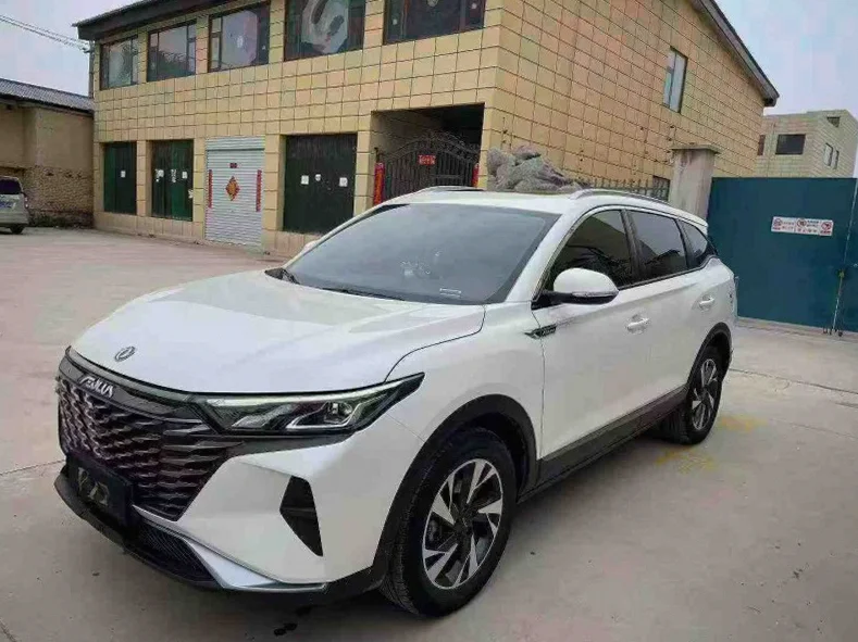 东风ax7 正面外观二