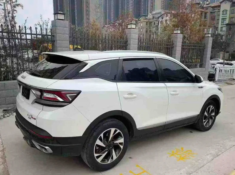 东风ax7 内饰后排