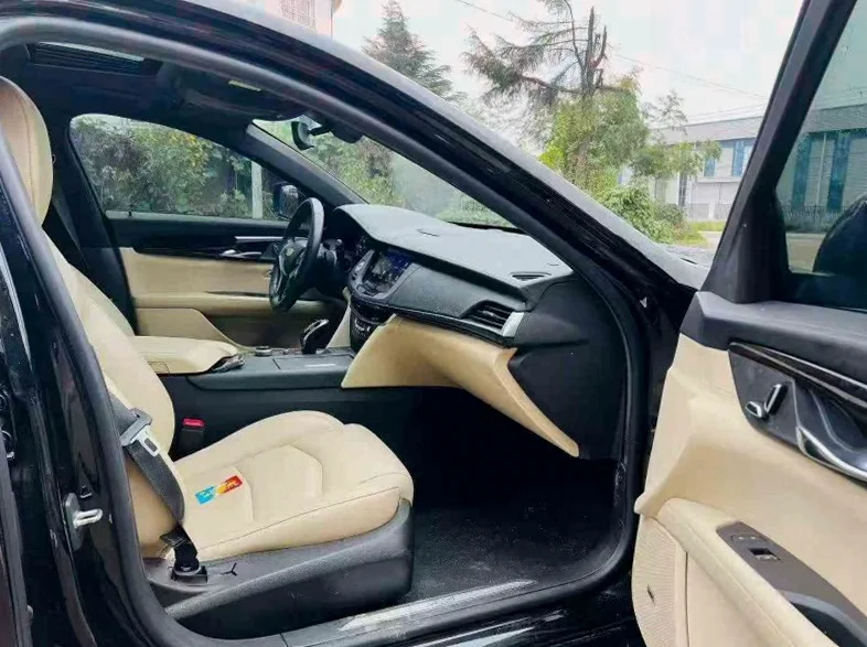 凯迪拉克CT6 后面外观三