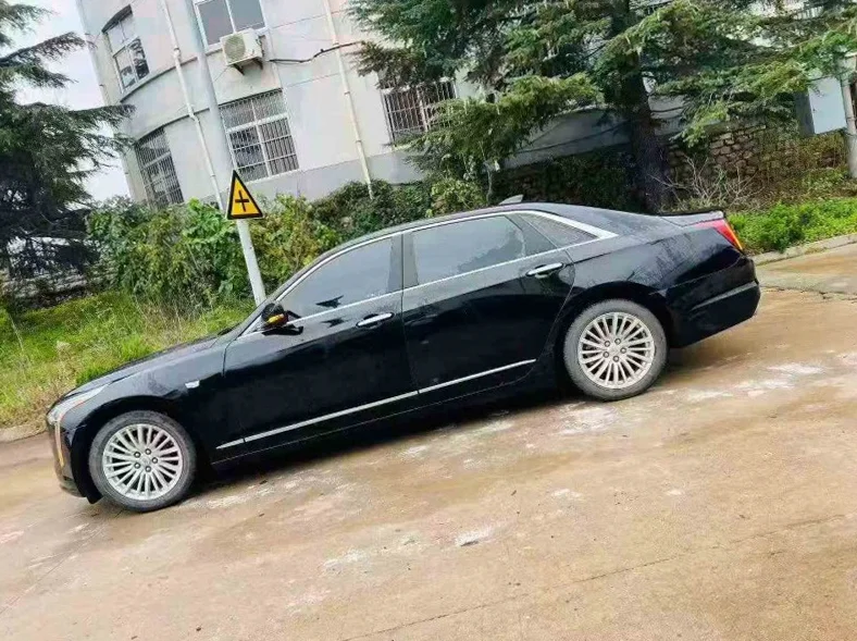 凯迪拉克CT6 正面外观三