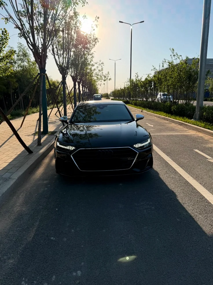 22年奥迪A7 45TFSI