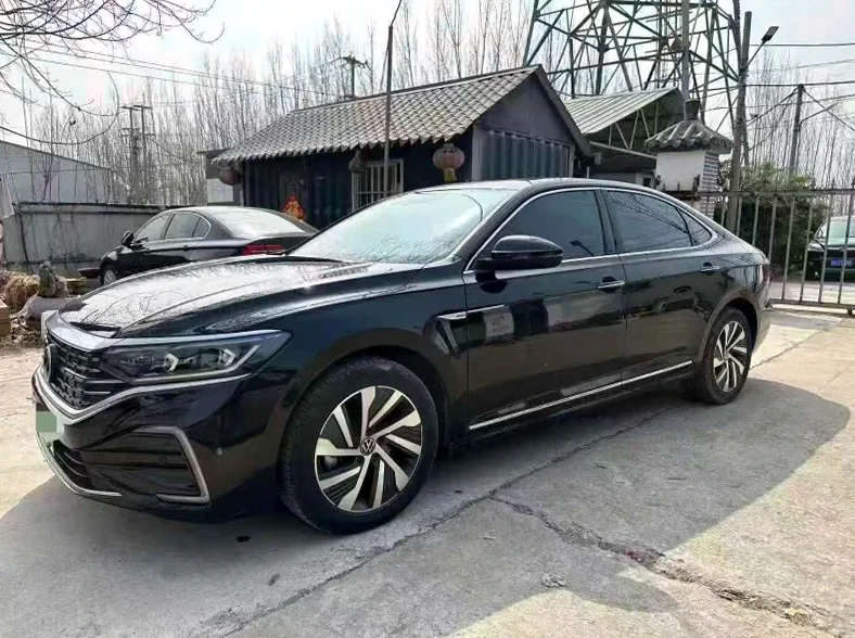 大众帕萨特 正面外观三