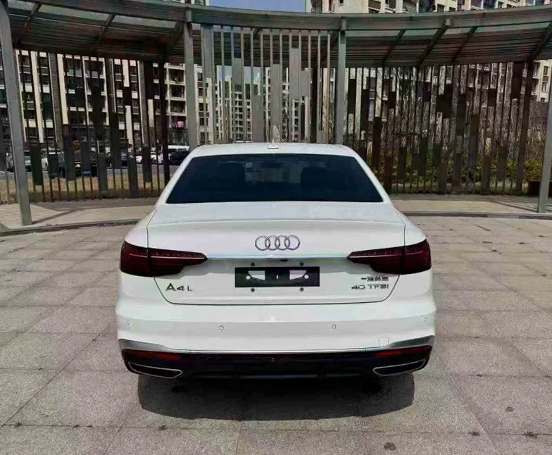 奥迪A4L 驾驶室