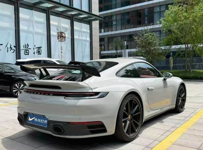 保时捷911 内饰后排