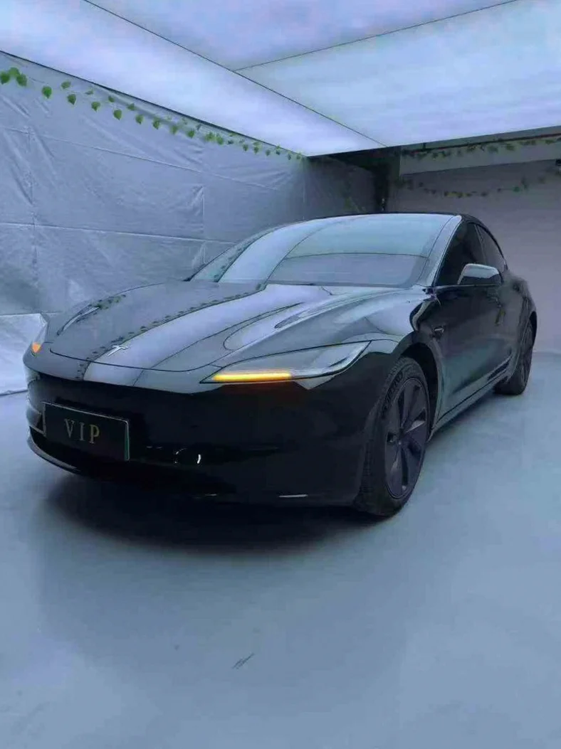 特斯拉MODEL 正面外观二
