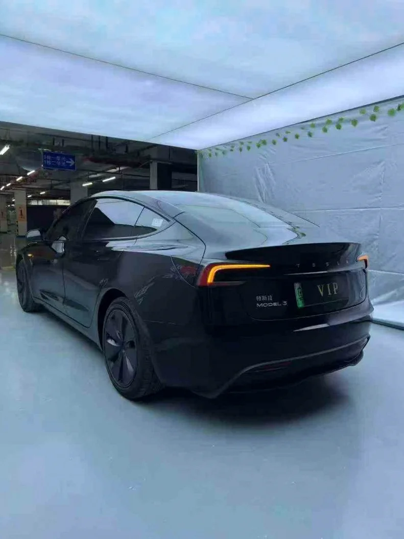 特斯拉MODEL 内饰前排