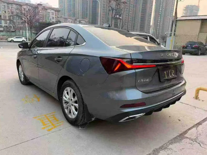 荣威i5 驾驶室