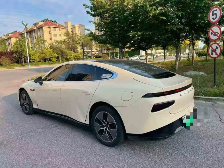 小鹏汽车p7 驾驶室