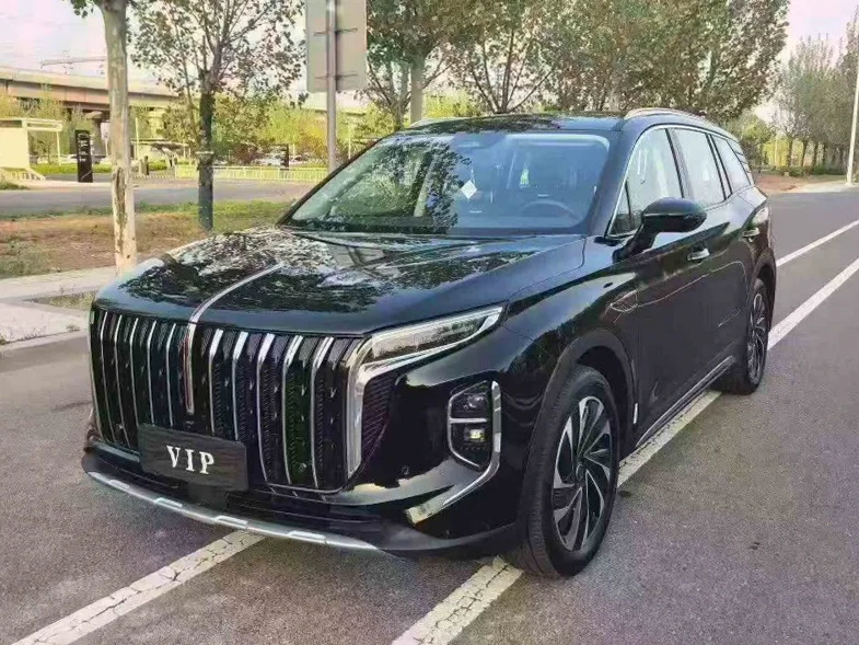 红旗HS7 正面外观三