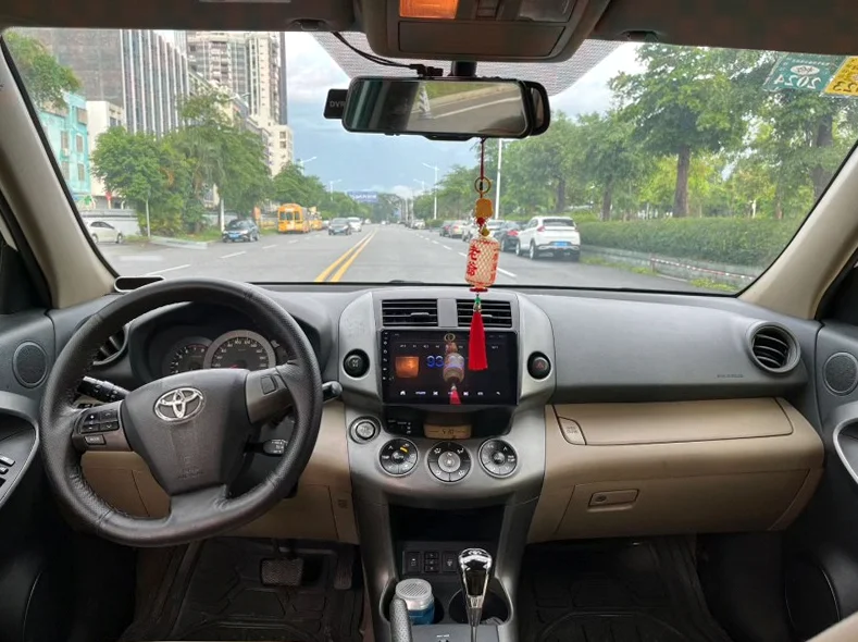 丰田RAV4 后面外观二